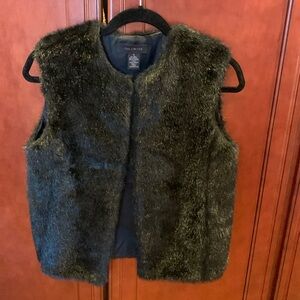 Women’s faux fur vest